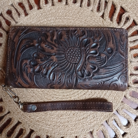 New Tooled Sunflower Brown Leather Wristlet Wallet 7.5" - Picture 4 of 10